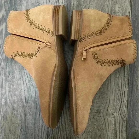 Women’s Jack Rogers Gemma Tan Suede booties - Picture 2 of 8